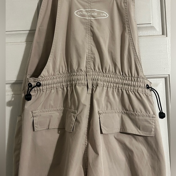 NWT Women’s Smoke Rise Stacked Cargo Overalls - Picture 13 of 16